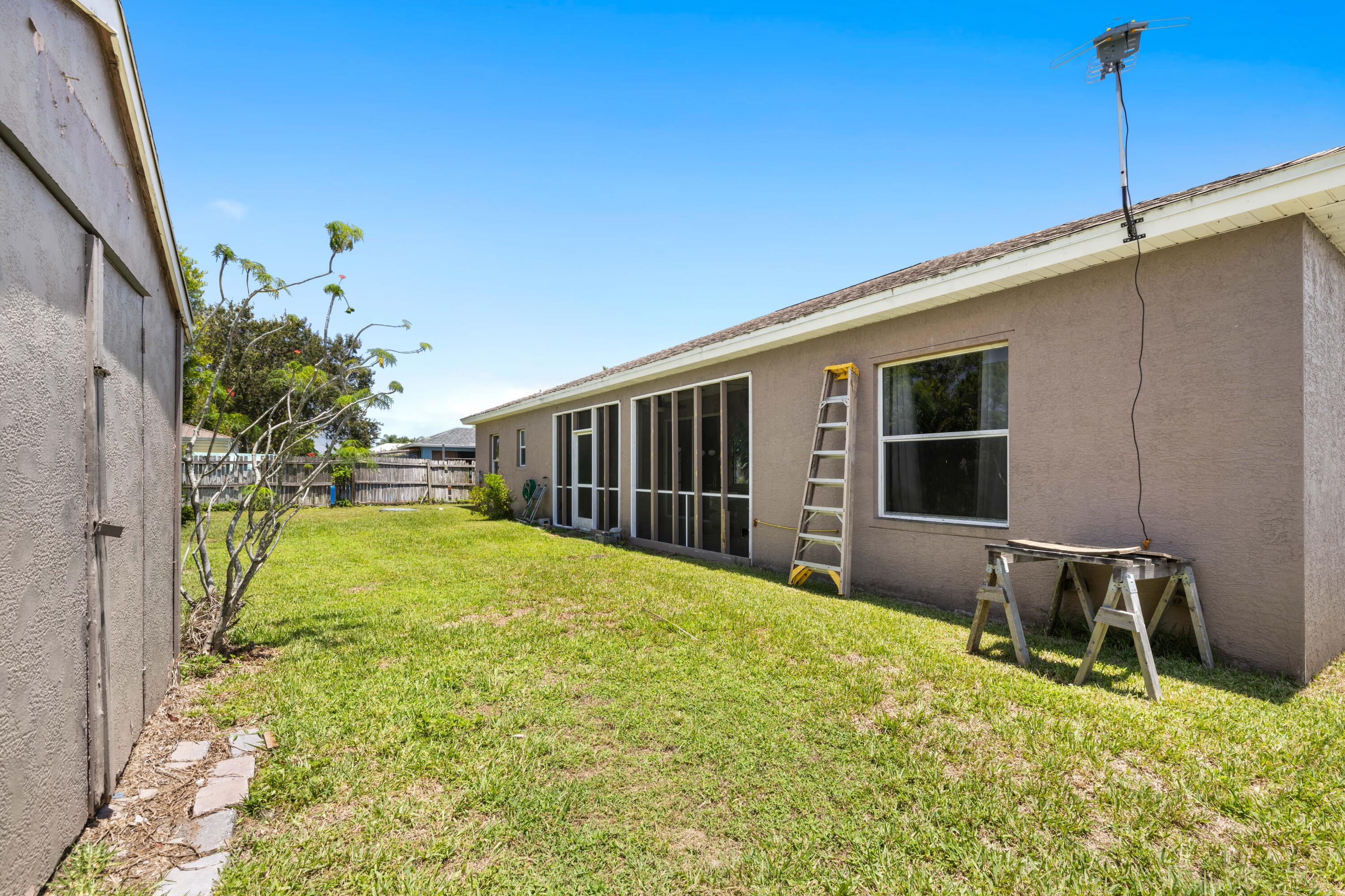 2409 SE Rival Avenue, Port St. Lucie