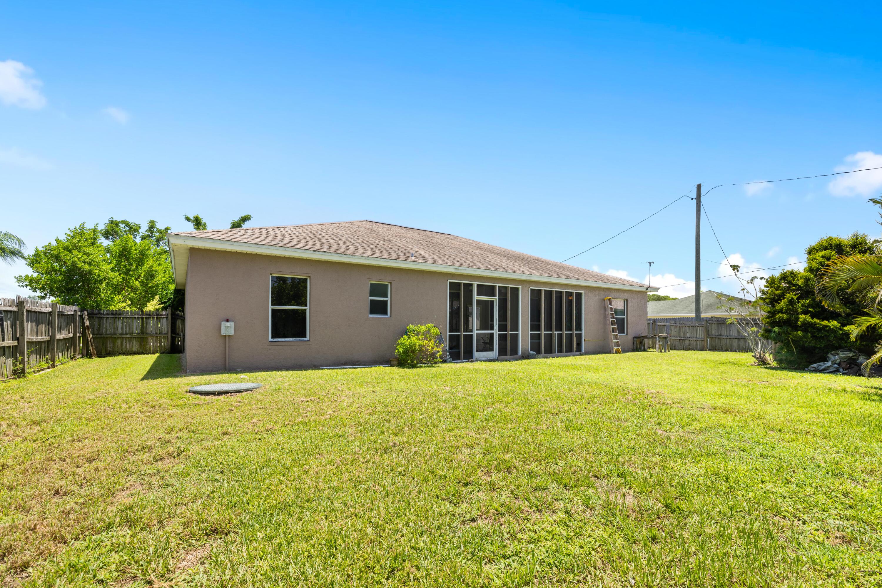 2409 SE Rival Avenue, Port St. Lucie