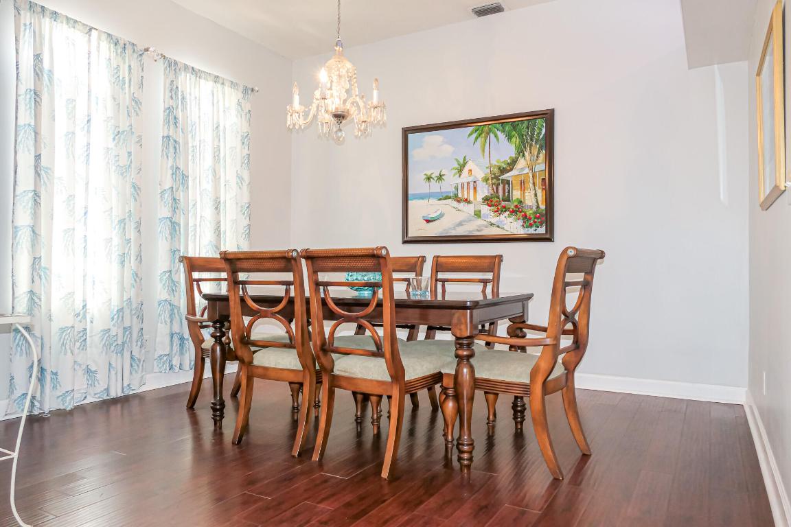 2119 SW Danforth Circle