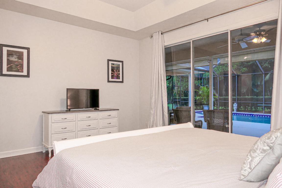 2119 SW Danforth Circle