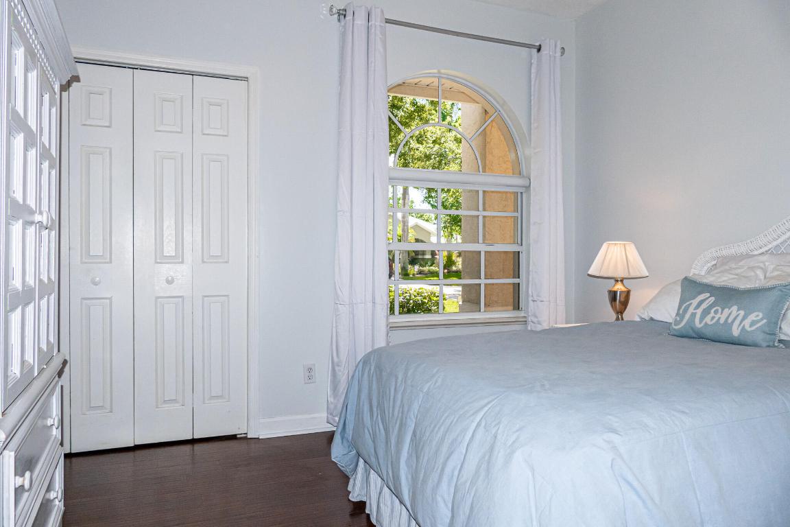 2119 SW Danforth Circle