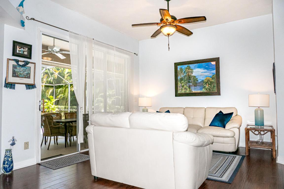 2119 SW Danforth Circle