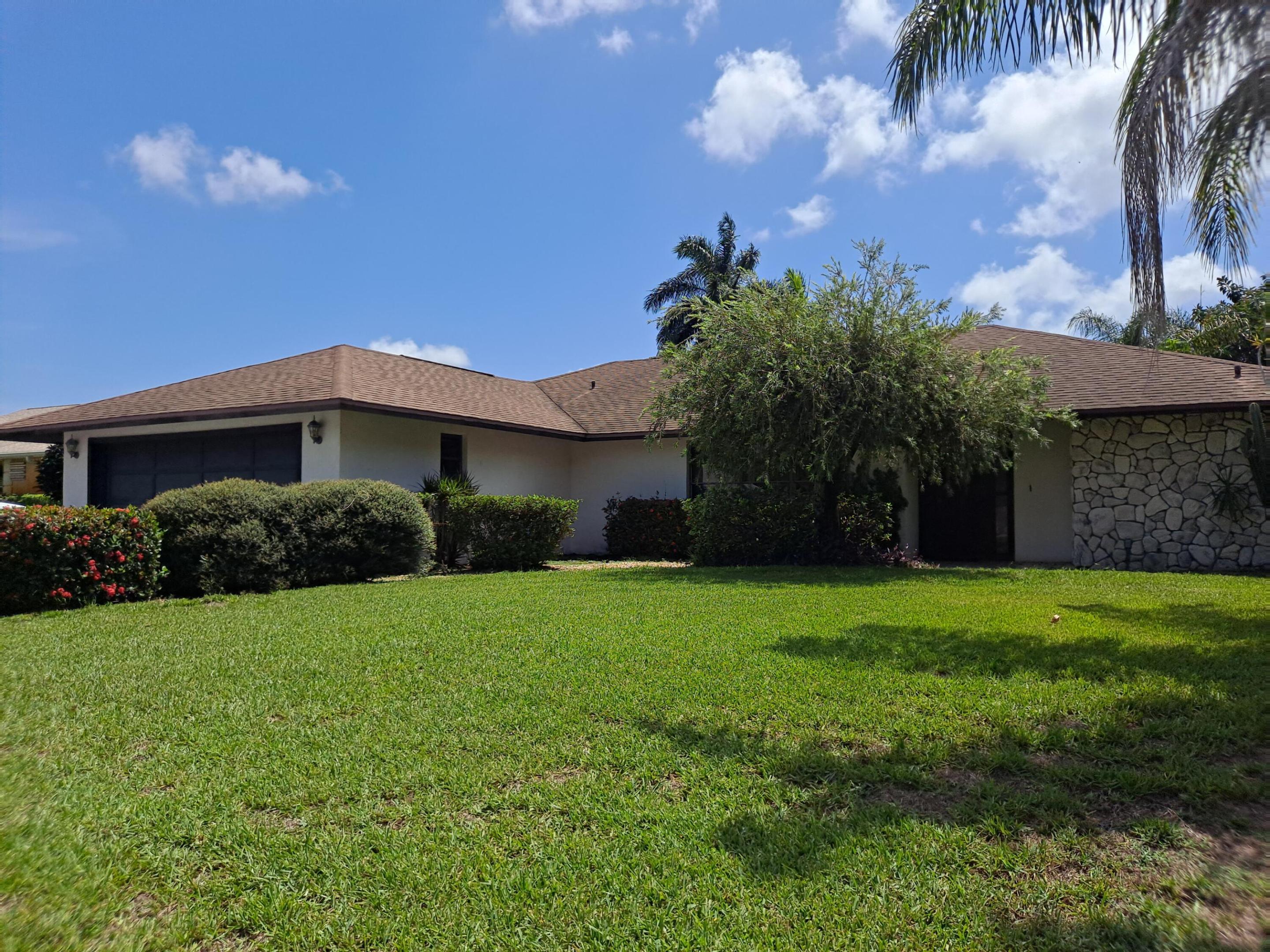 1489 SW Pine Tree Lane