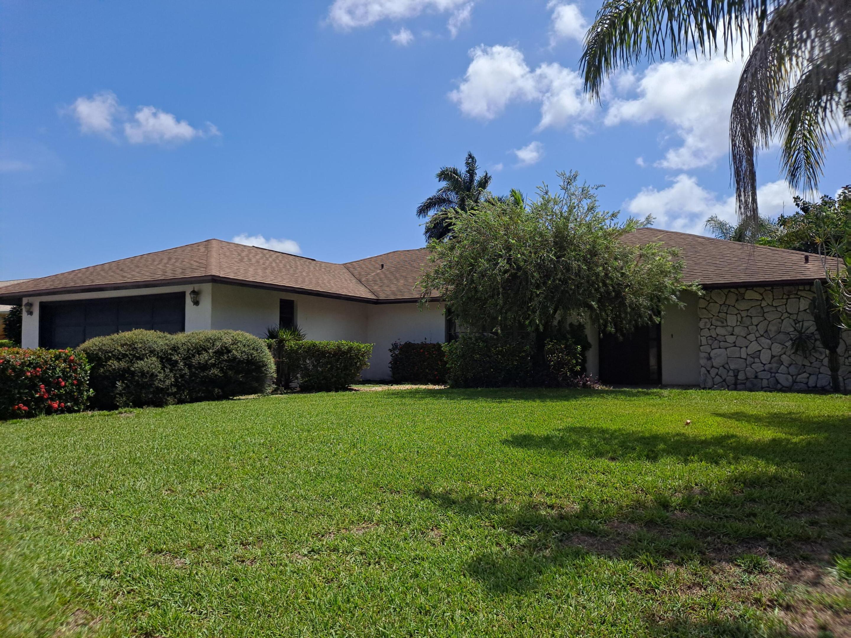 1489 SW Pine Tree Lane