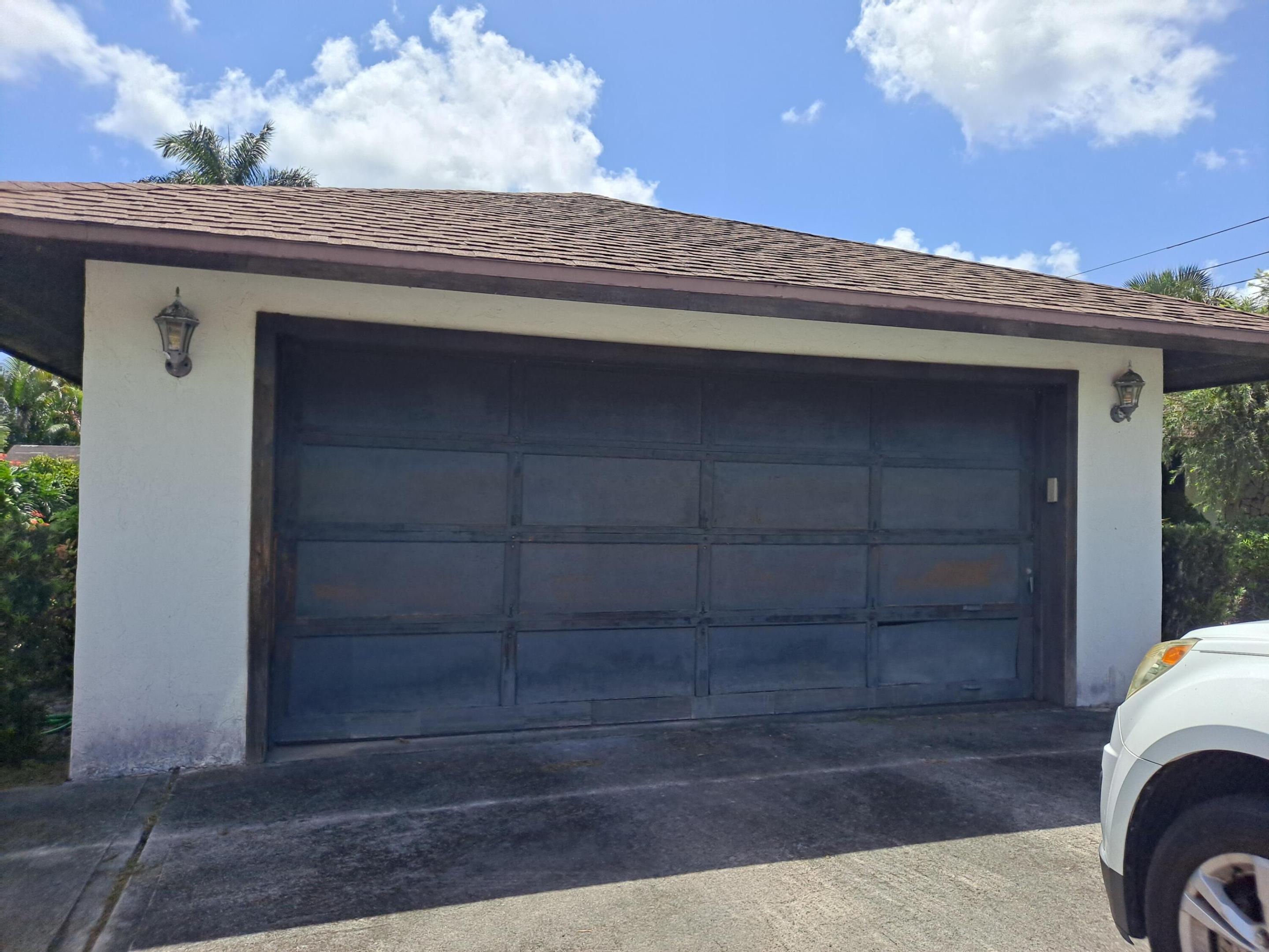 1489 SW Pine Tree Lane