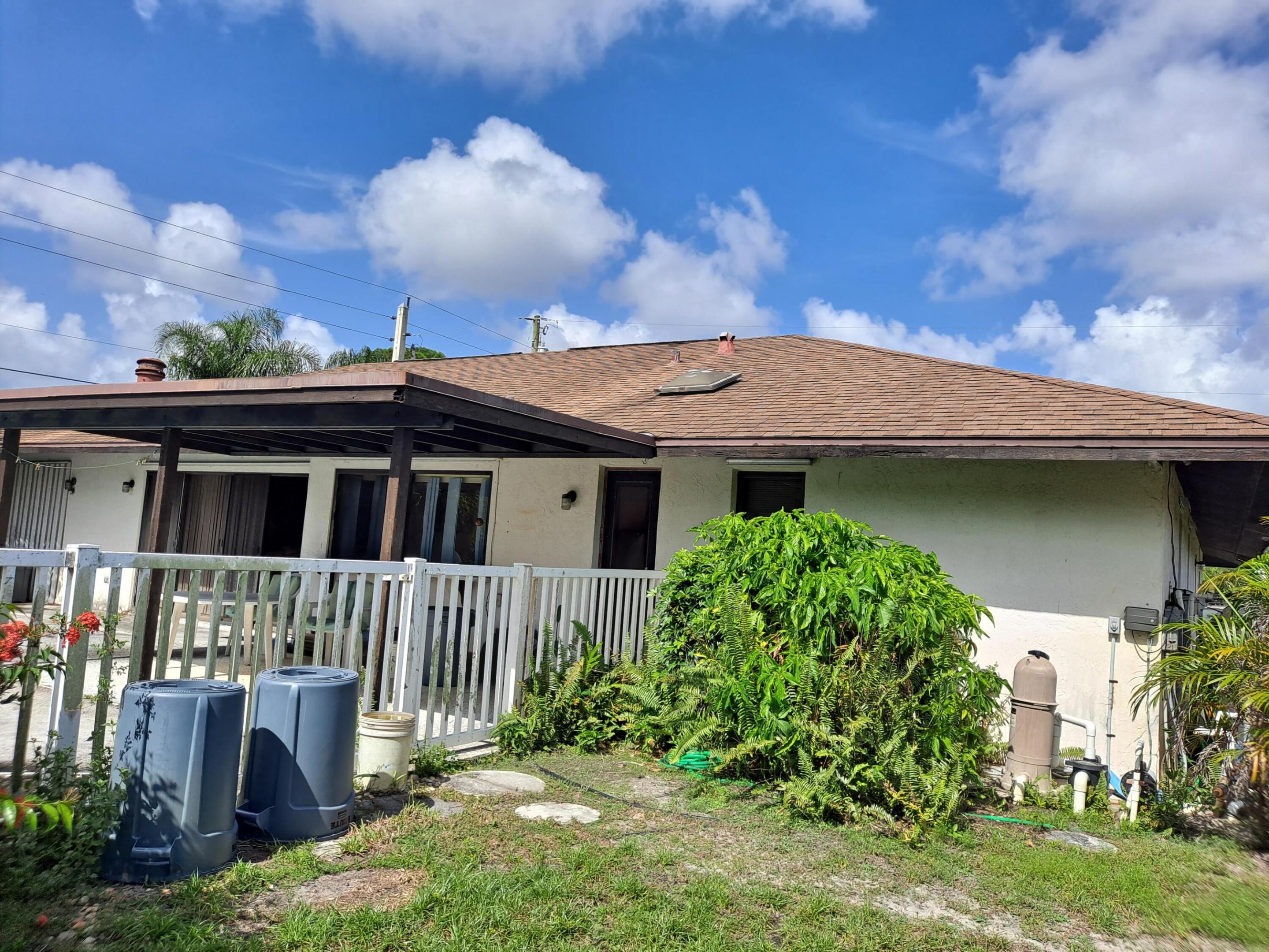 1489 SW Pine Tree Lane