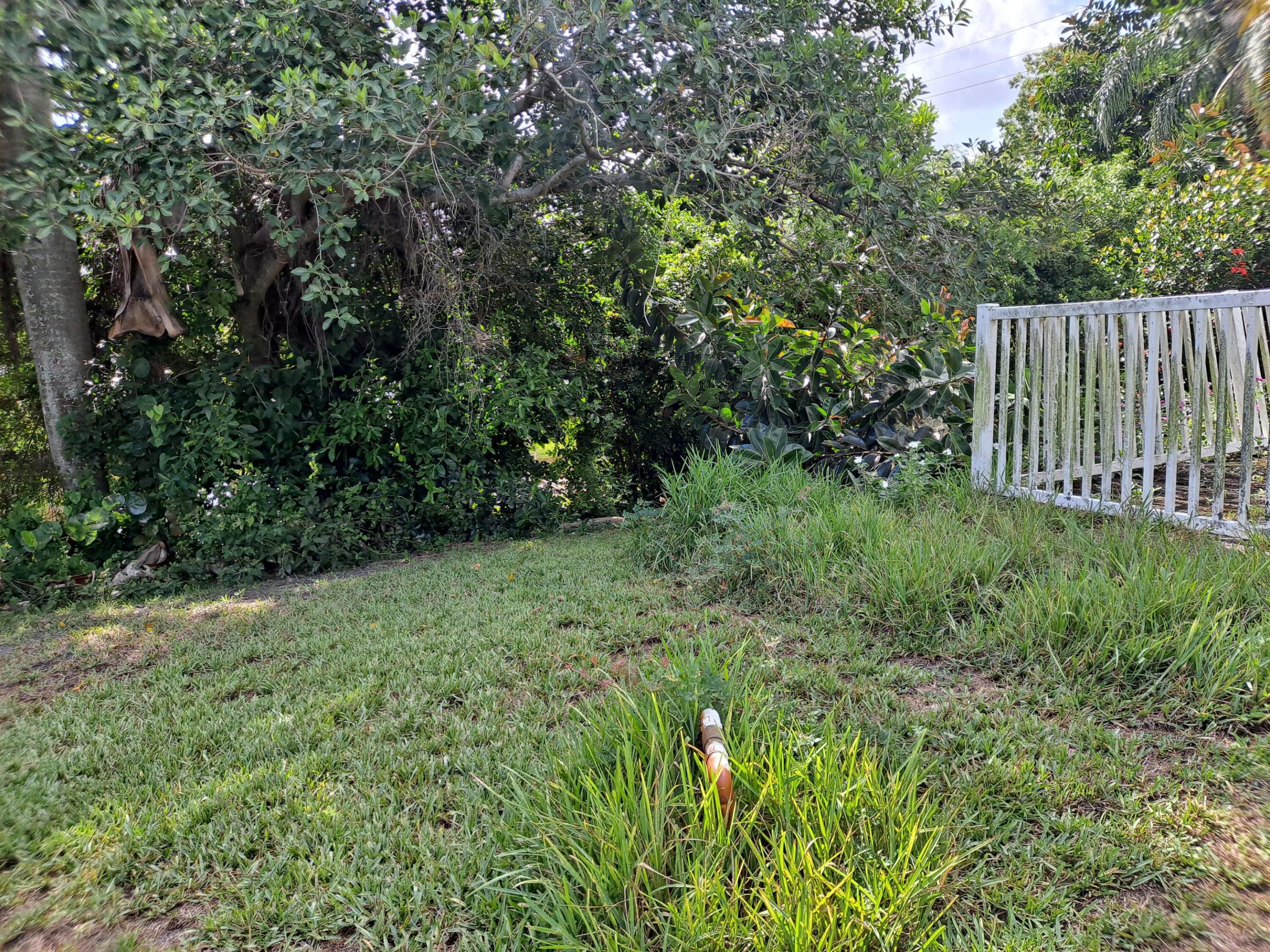 1489 SW Pine Tree Lane