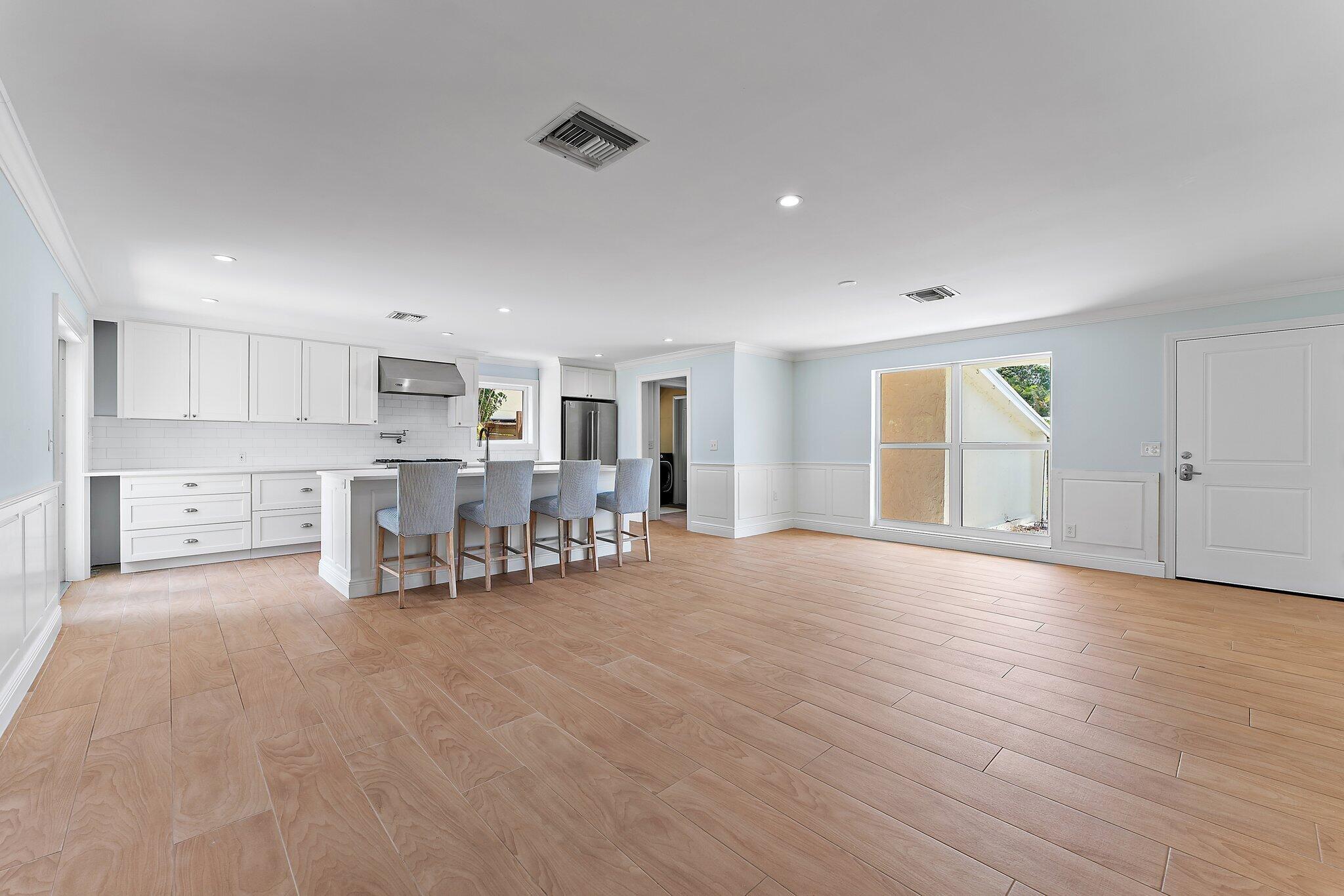 206 Circle E