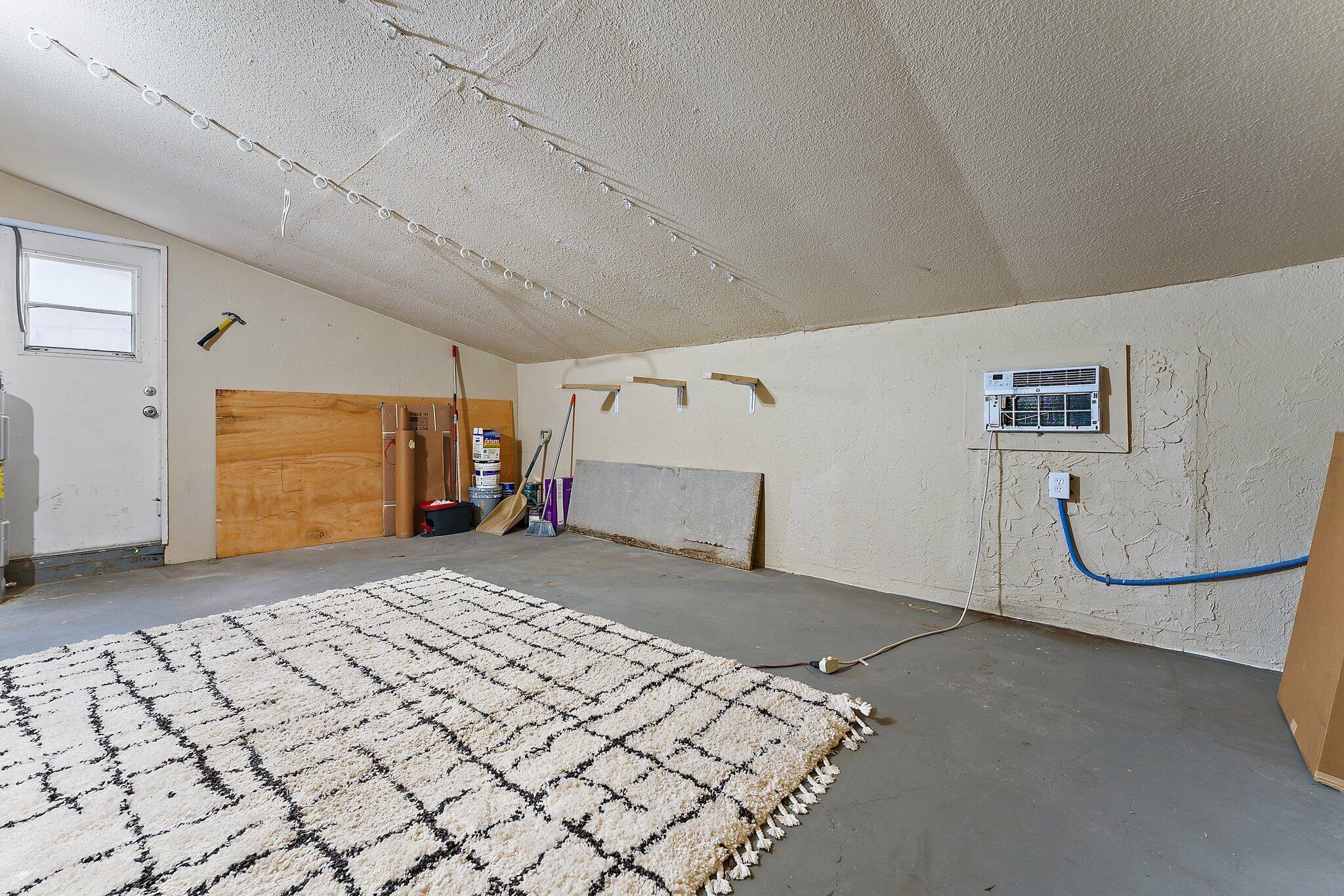 206 Circle E