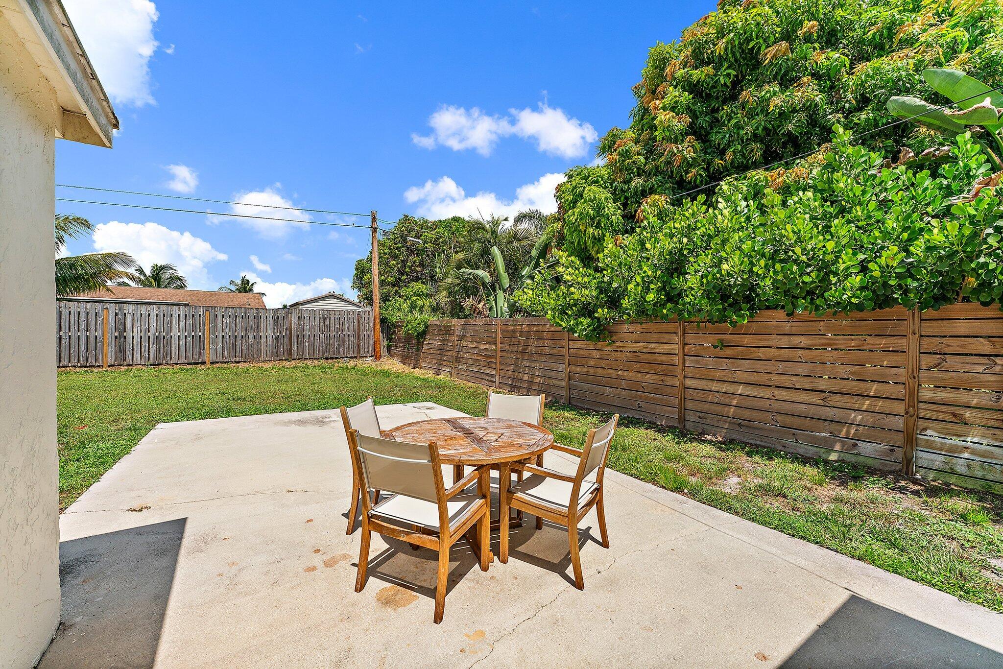 206 Circle E