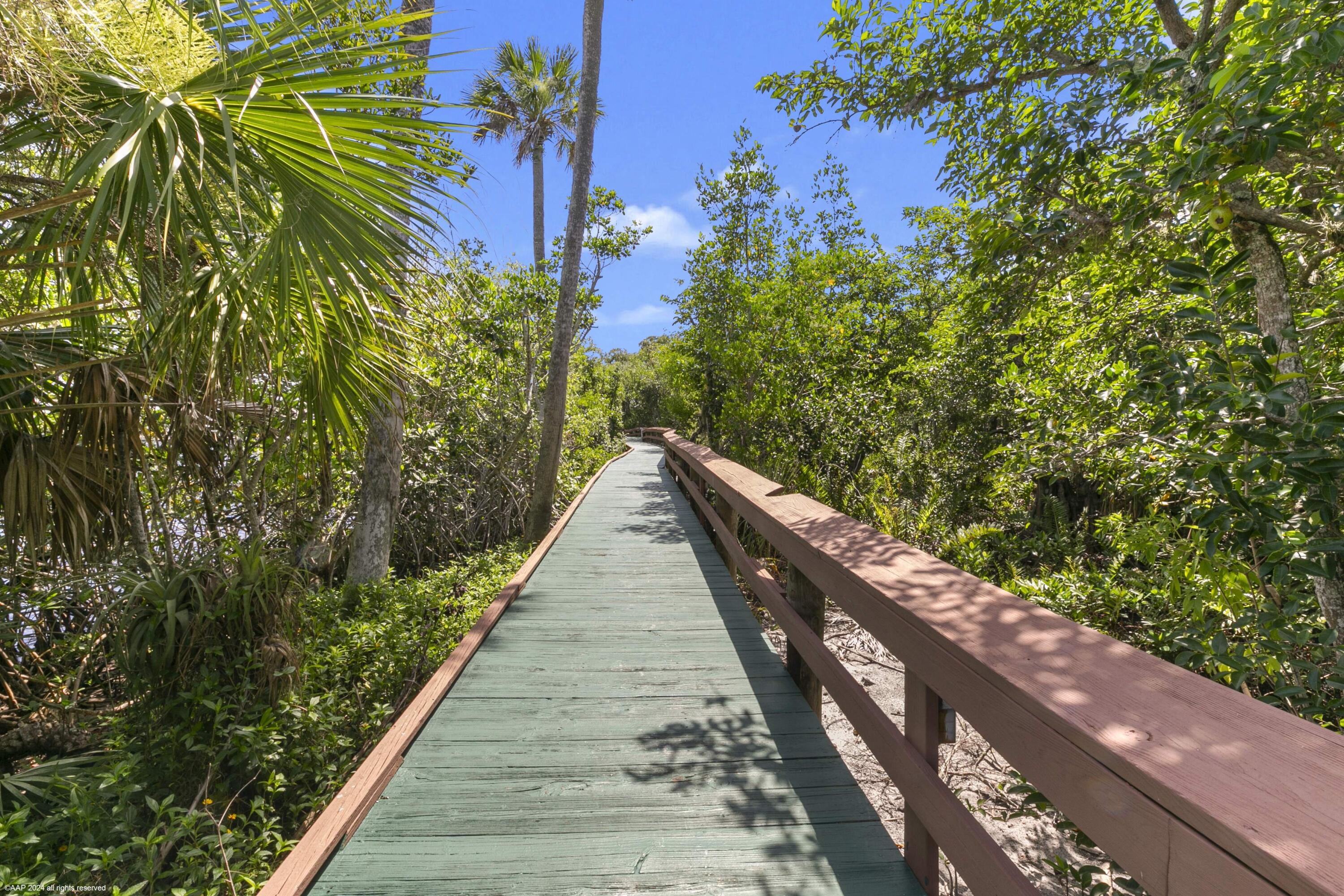 1512 NW Sweet Bay Circle