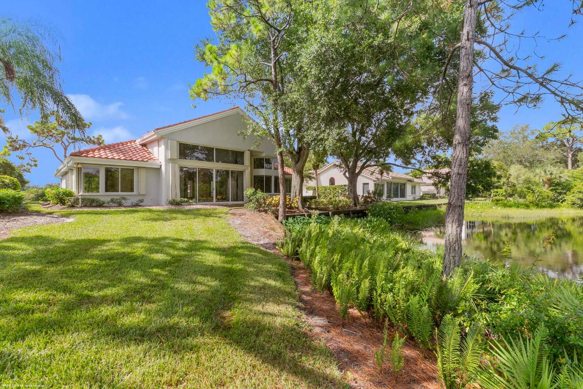 1512 NW Sweet Bay Circle