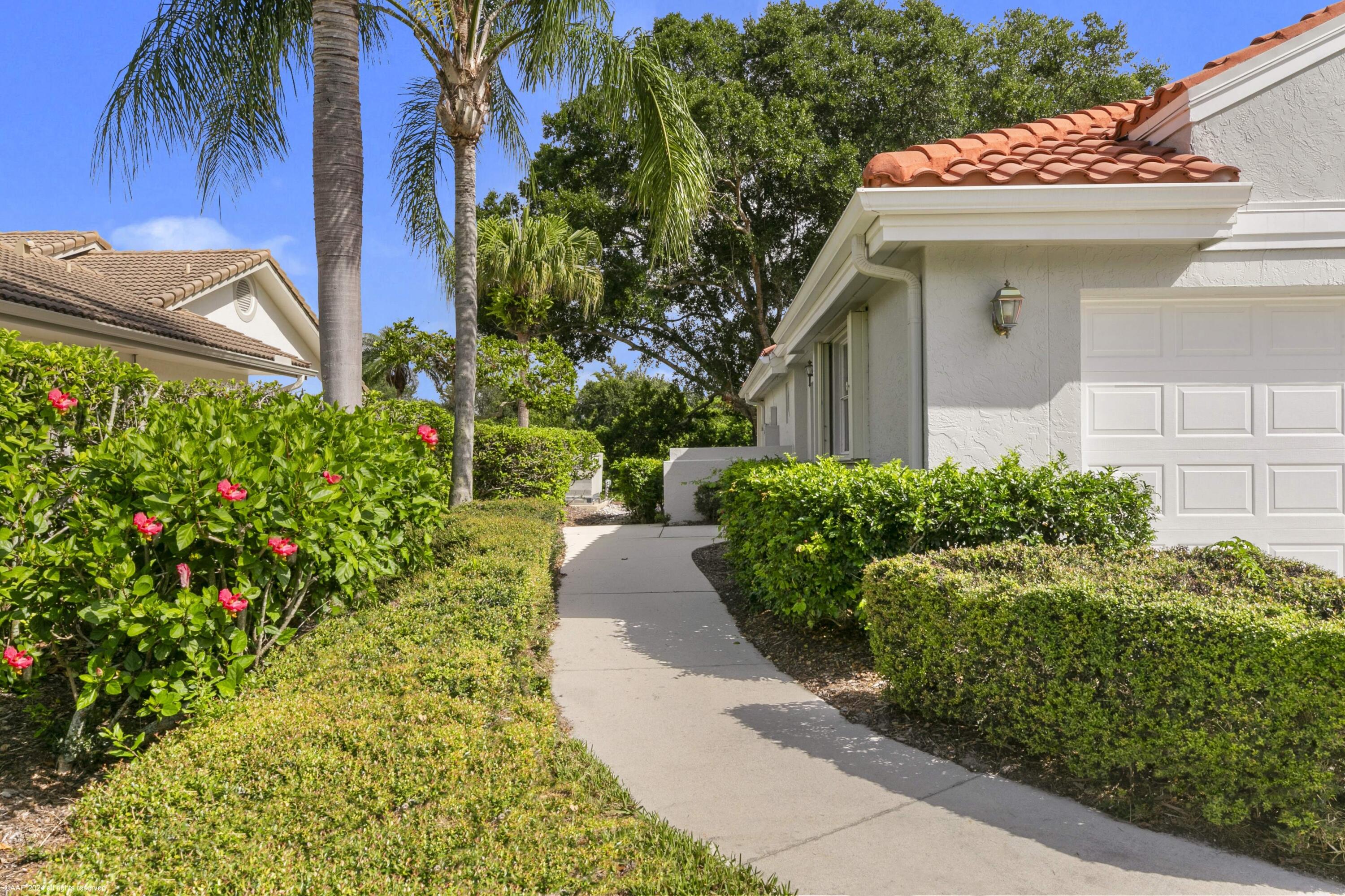 1512 NW Sweet Bay Circle