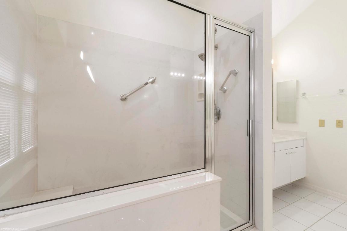 1512 NW Sweet Bay Circle