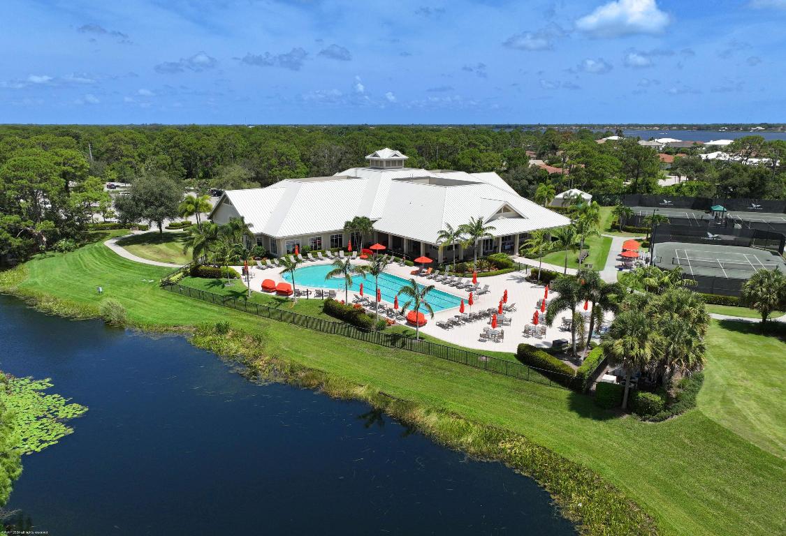 1512 NW Sweet Bay Circle