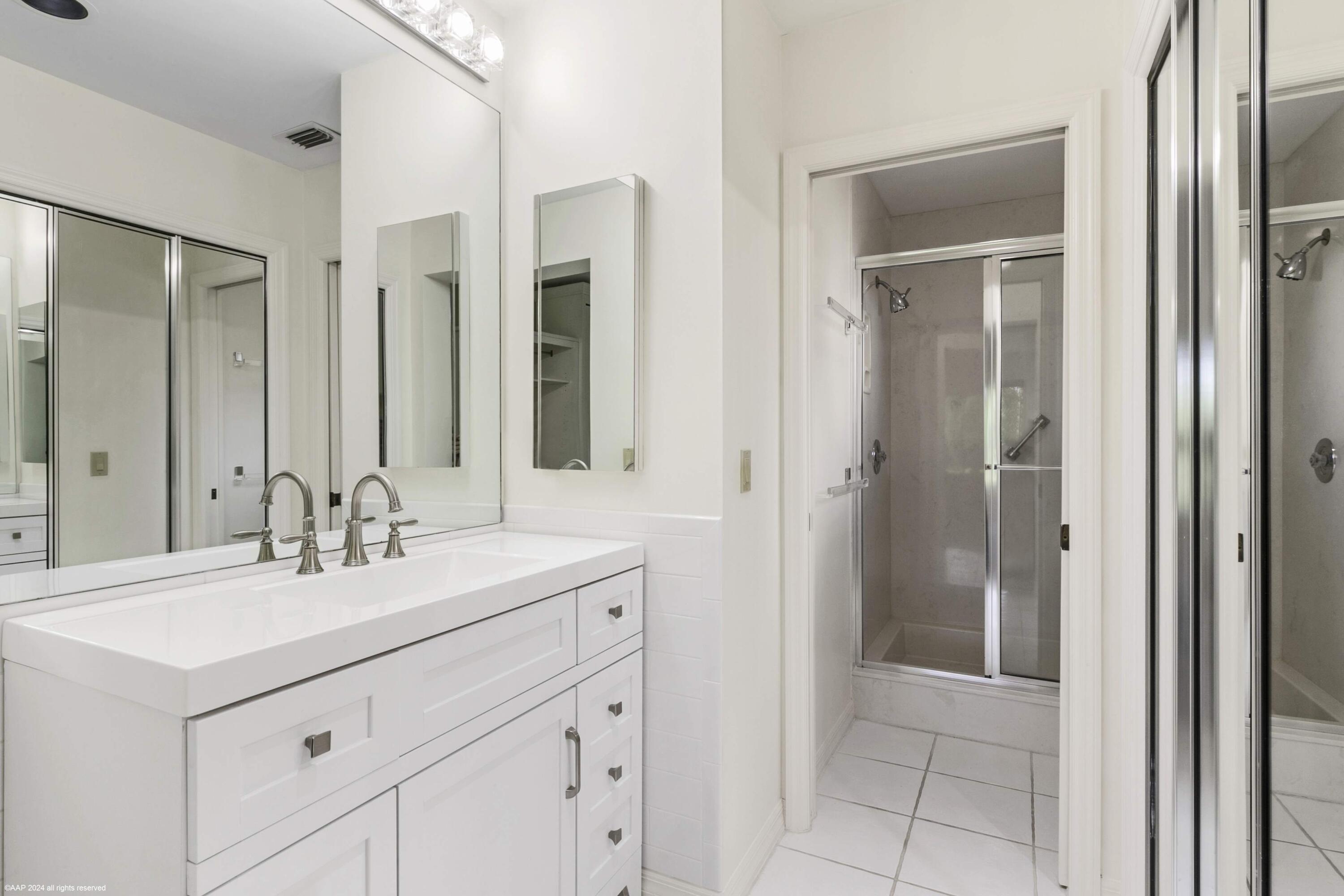 1512 NW Sweet Bay Circle