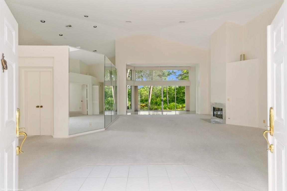 1512 NW Sweet Bay Circle