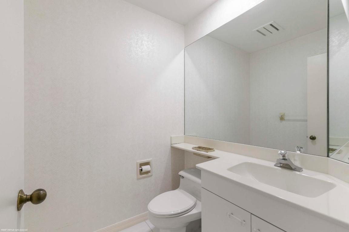 1512 NW Sweet Bay Circle