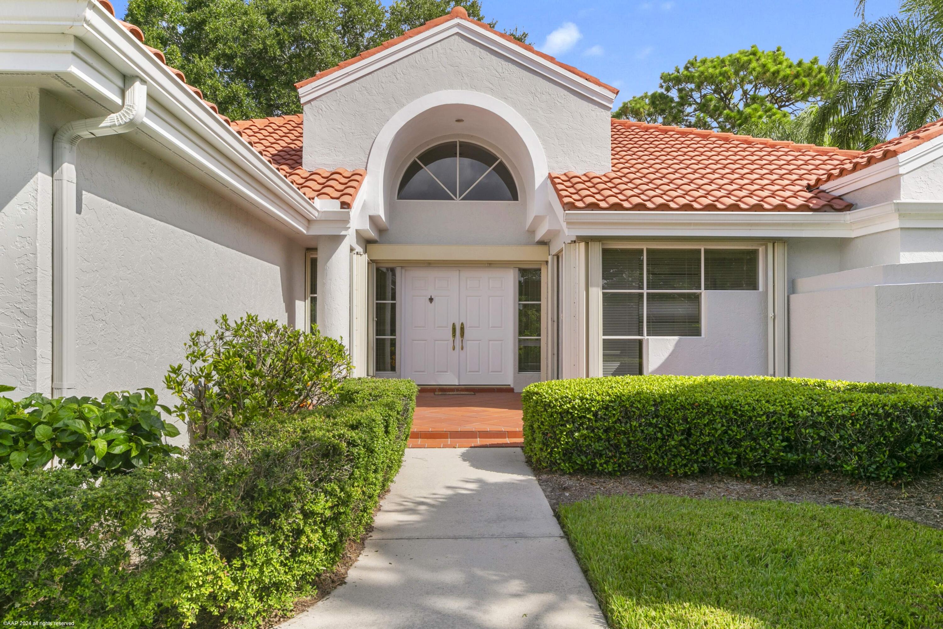 1512 NW Sweet Bay Circle