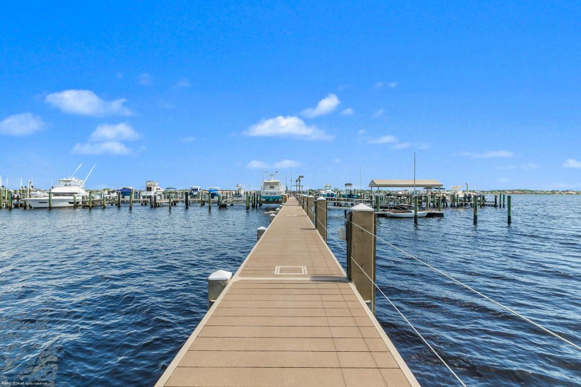 1512 NW Sweet Bay Circle