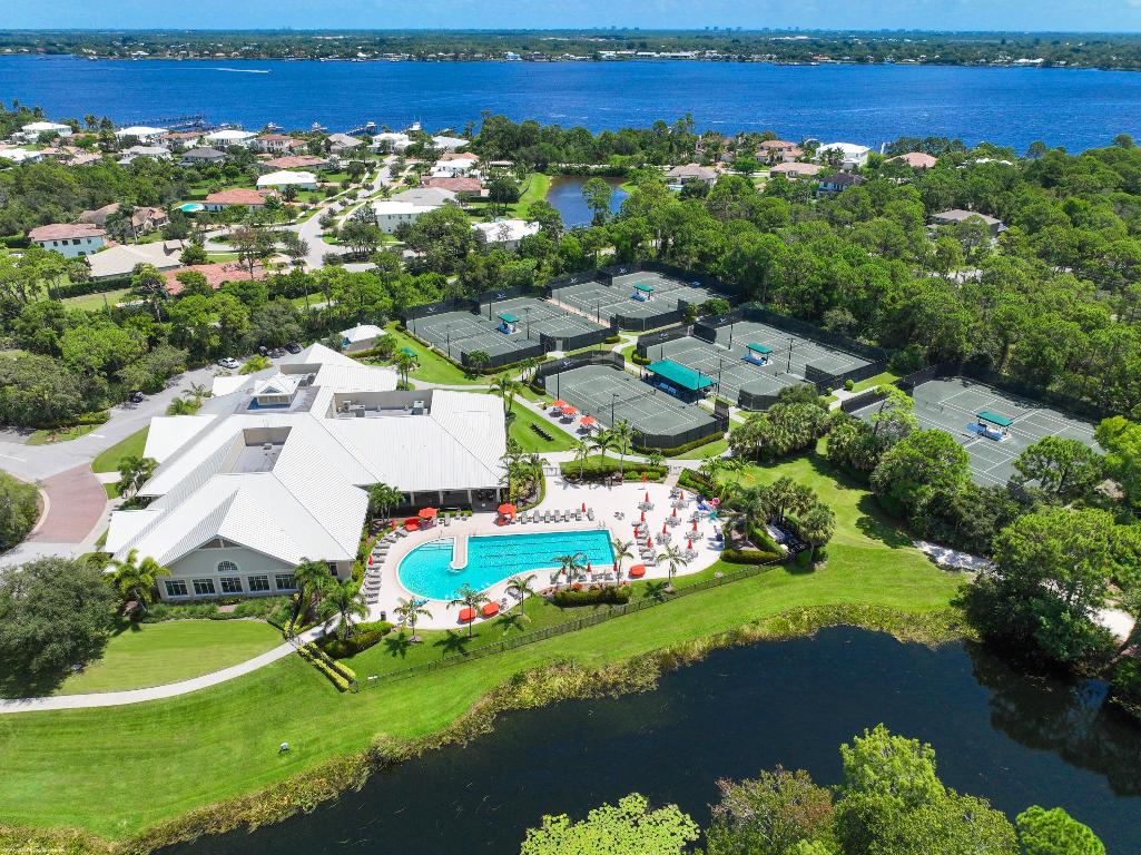 1512 NW Sweet Bay Circle