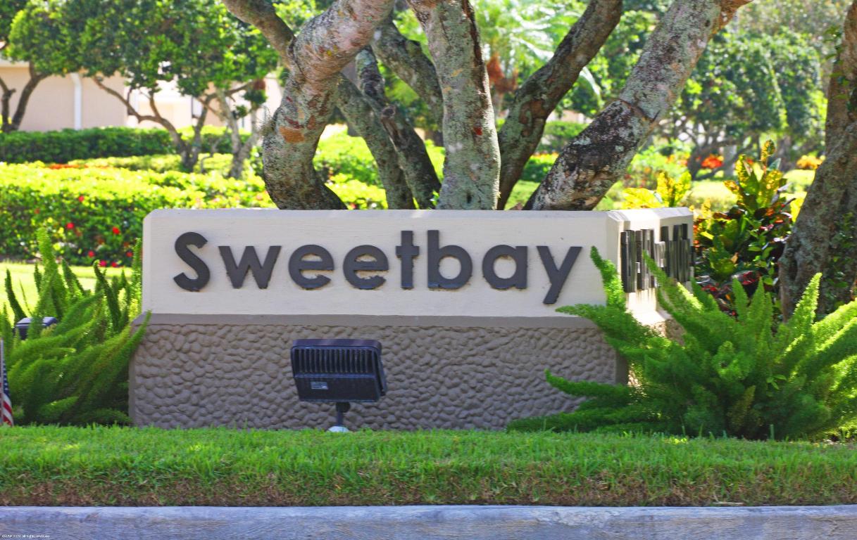 1512 NW Sweet Bay Circle