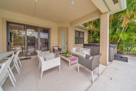 2176 NW Diamond Creek Way