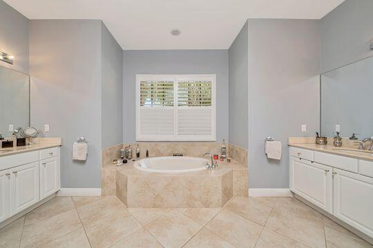 2176 NW Diamond Creek Way