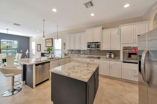2176 NW Diamond Creek Way