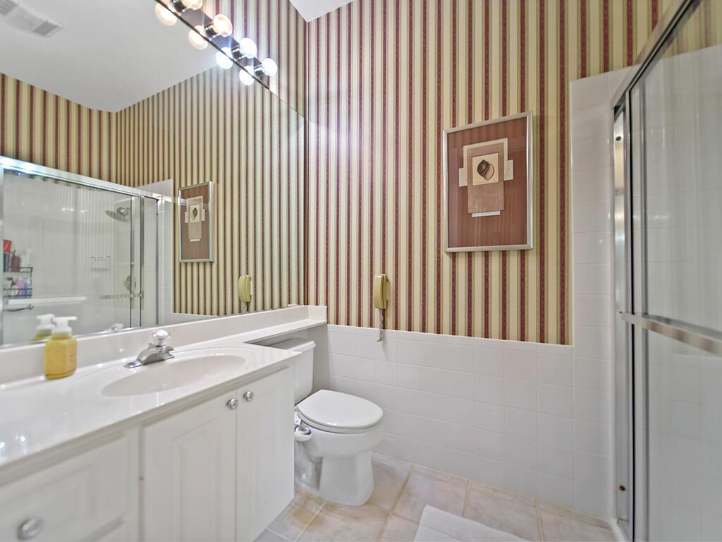 1466 SW Eagleglen Place