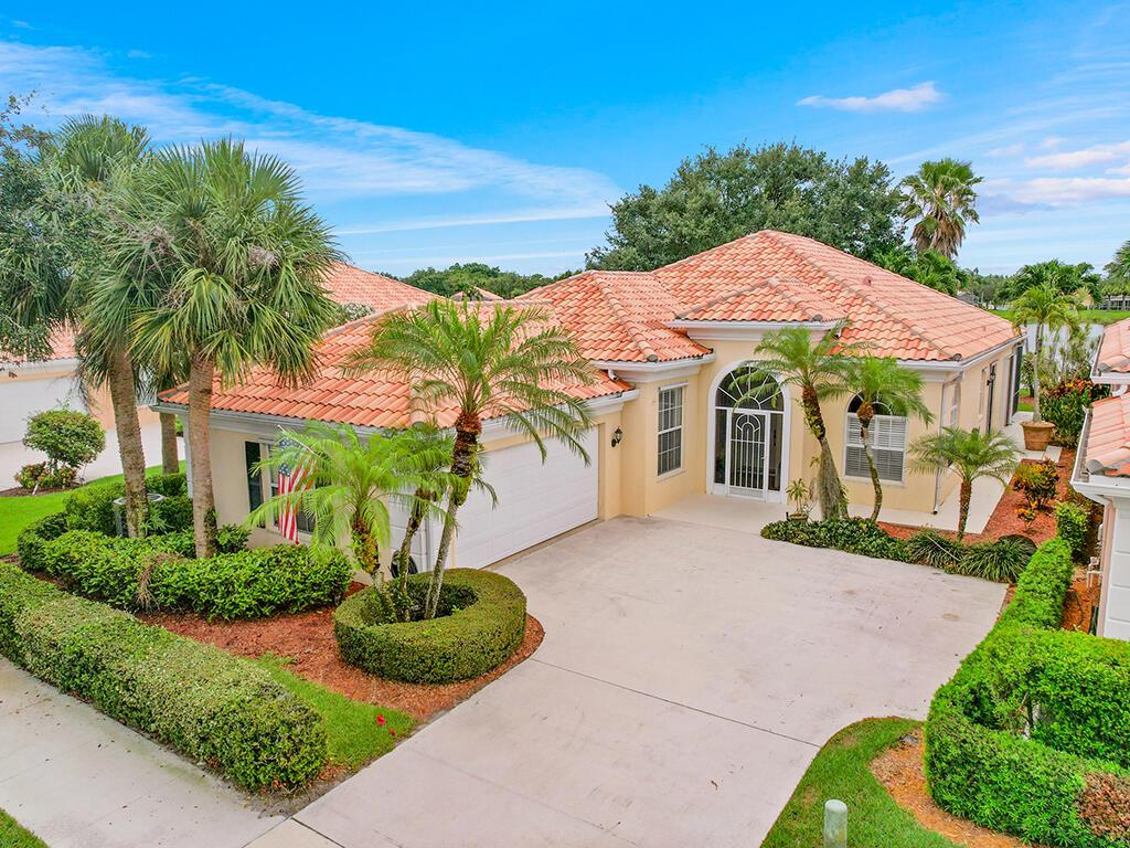 1466 SW Eagleglen Place