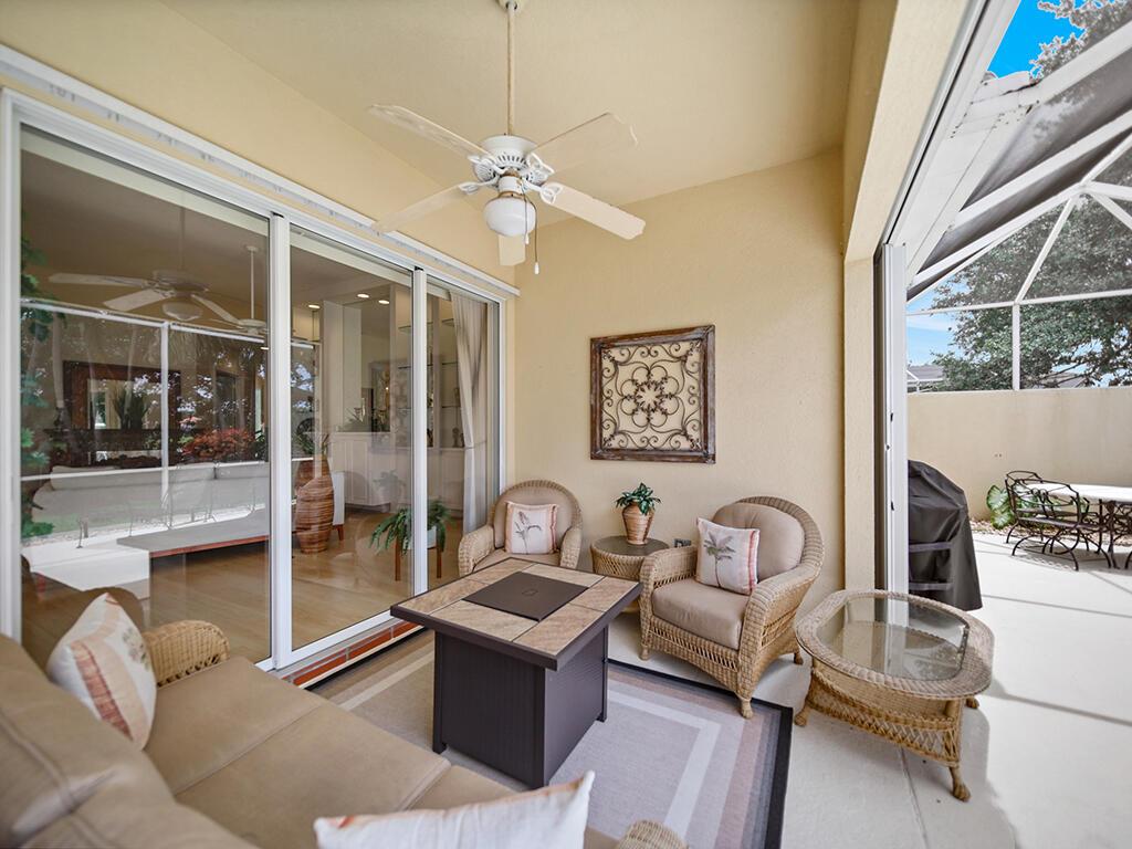 1466 SW Eagleglen Place