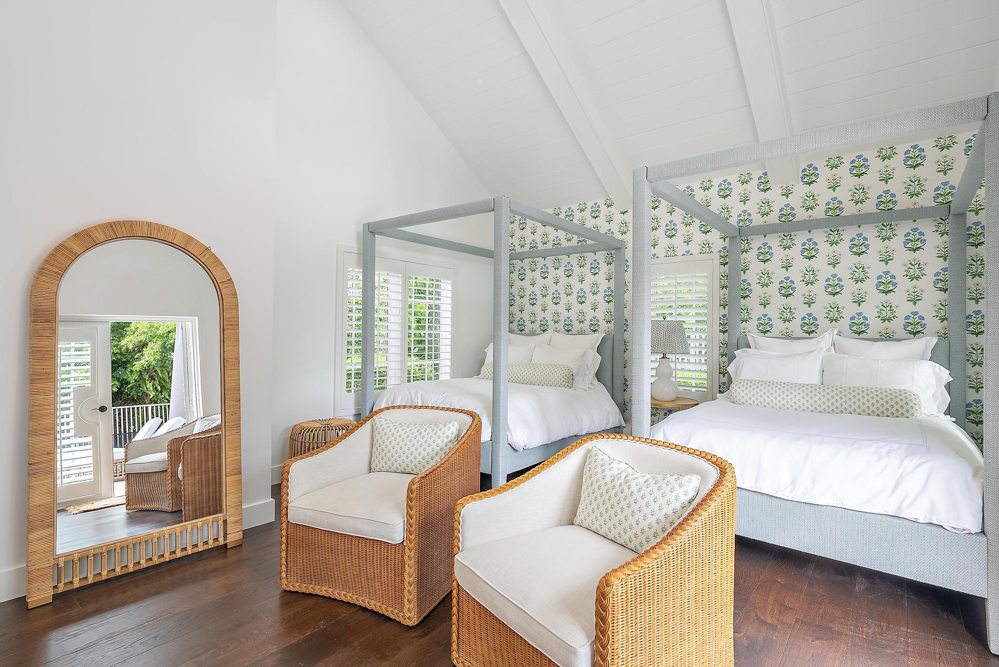 168 SE Turtle Creek Drive