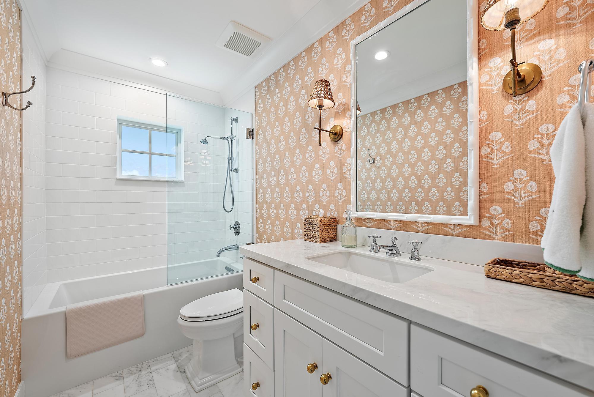 168 SE Turtle Creek Drive