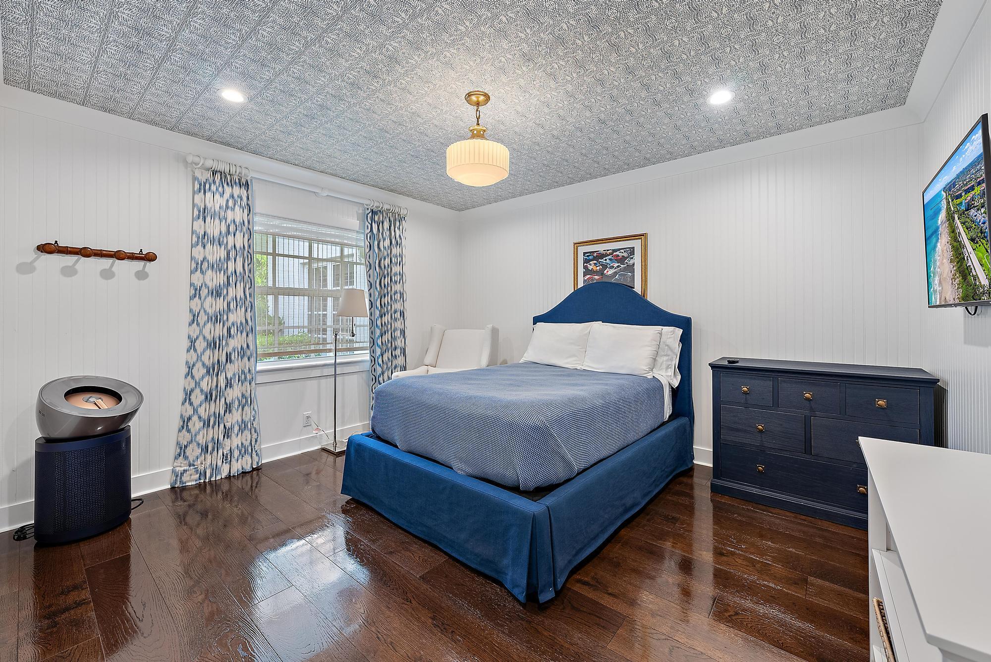 168 SE Turtle Creek Drive