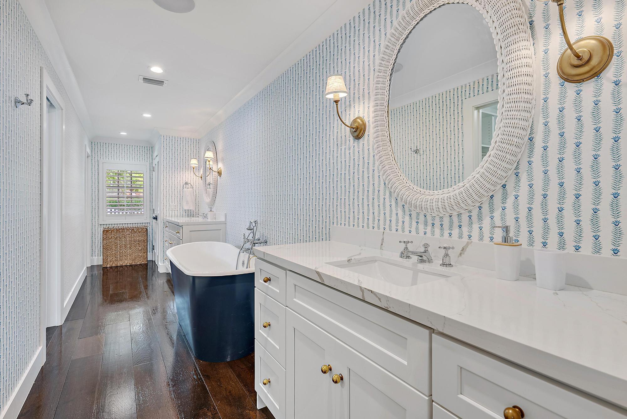 168 SE Turtle Creek Drive