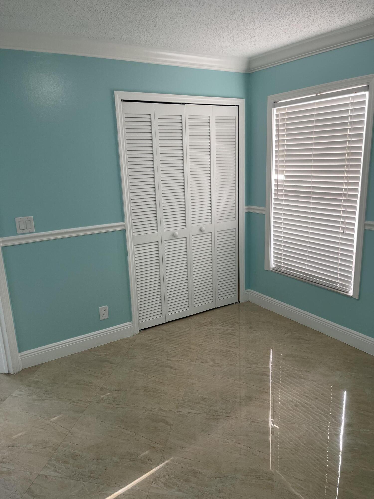 6167 Lauderdale Street