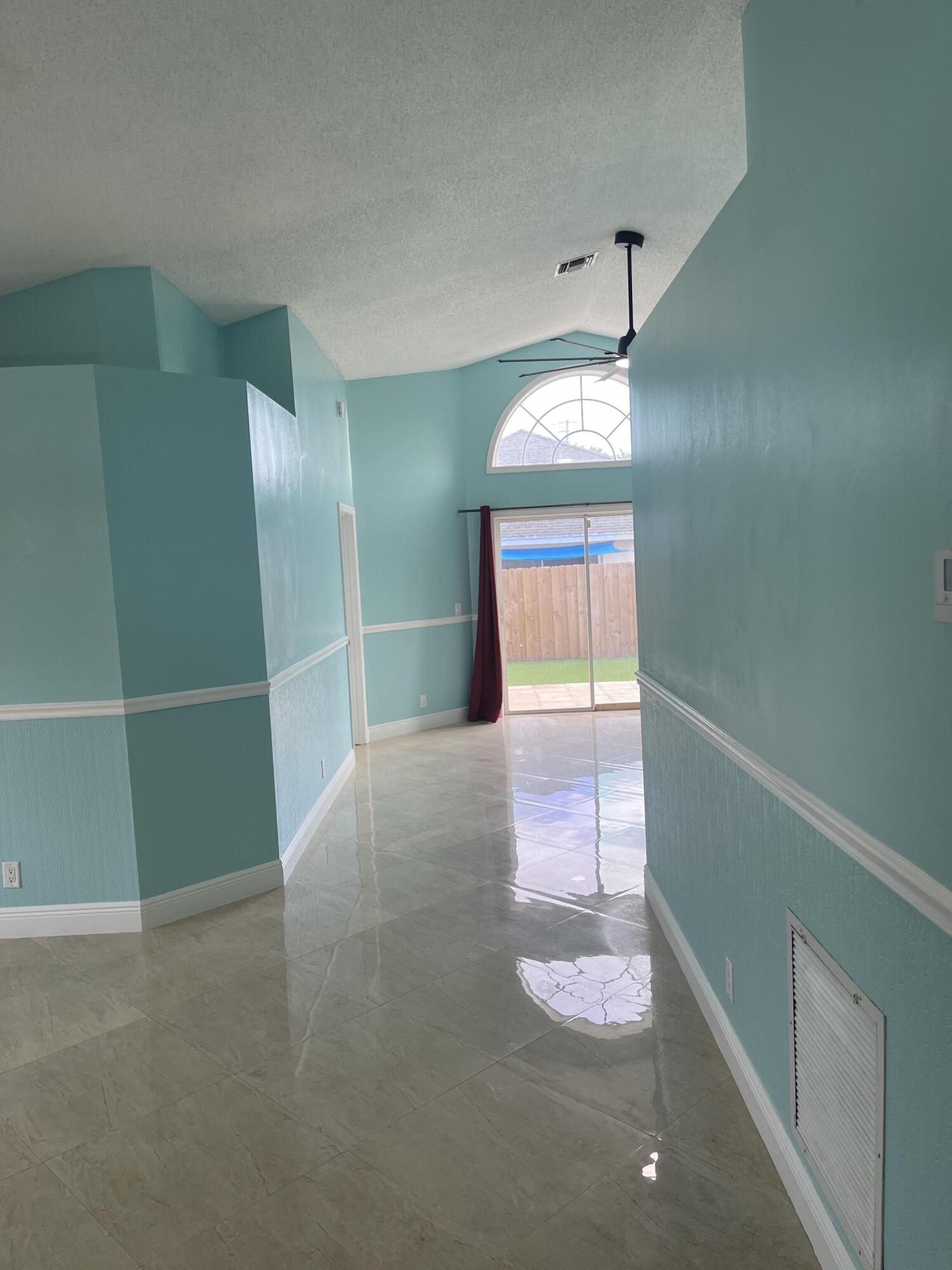 6167 Lauderdale Street