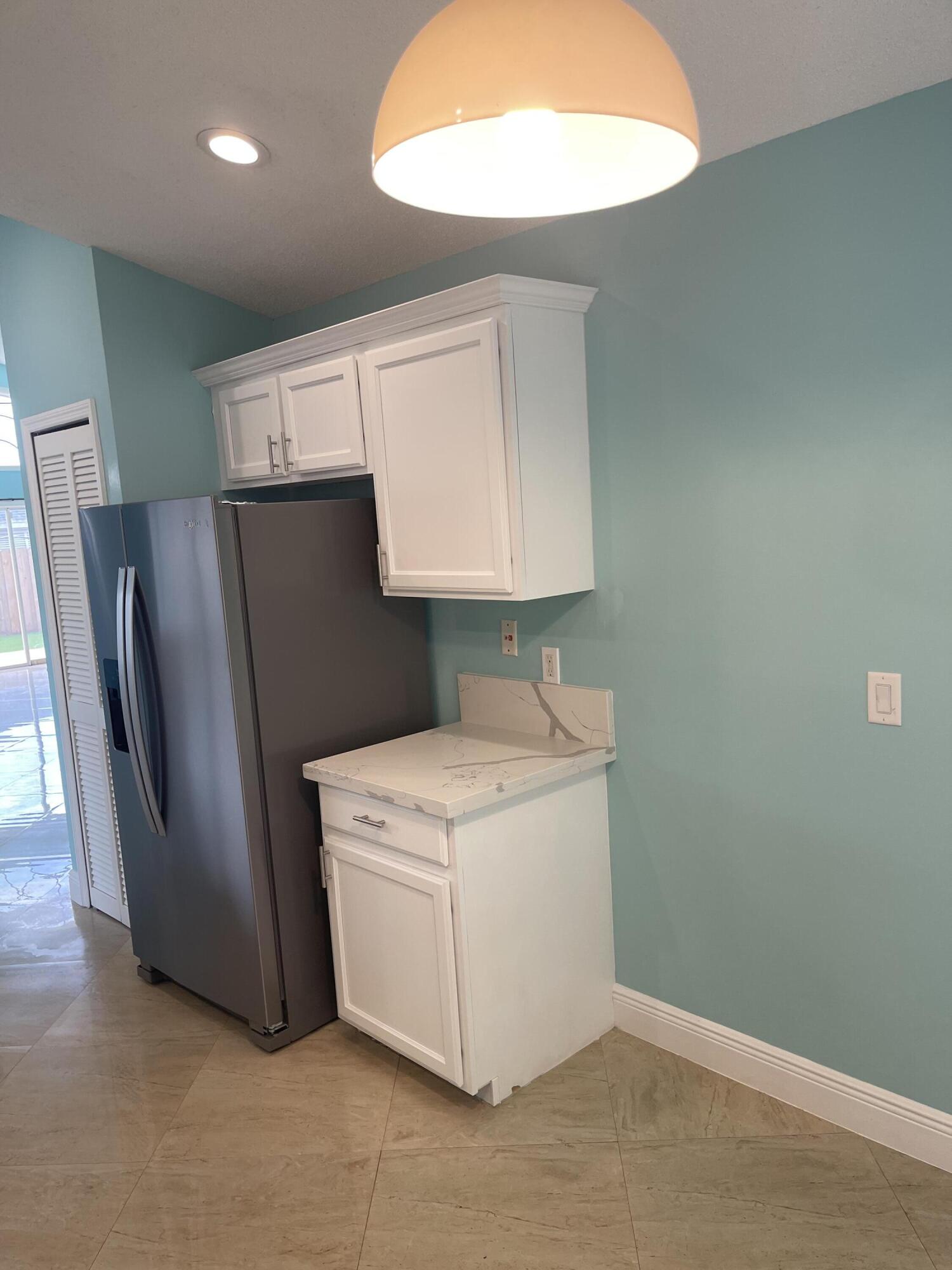 6167 Lauderdale Street