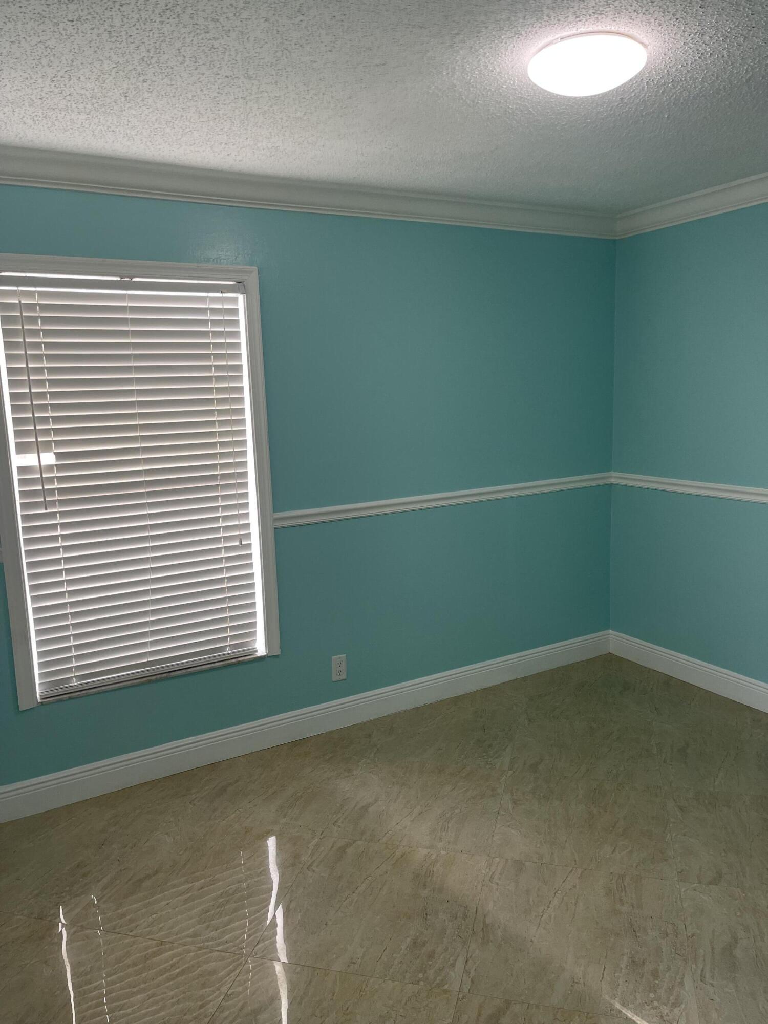 6167 Lauderdale Street