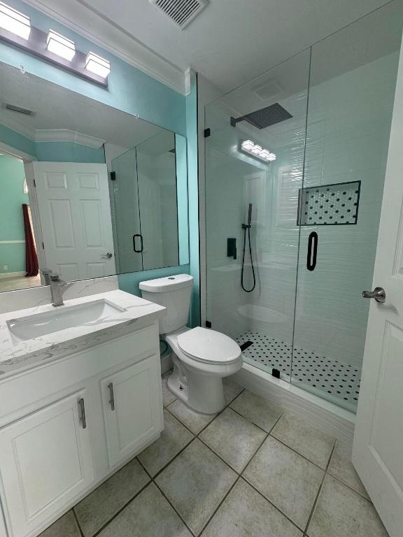 6167 Lauderdale Street