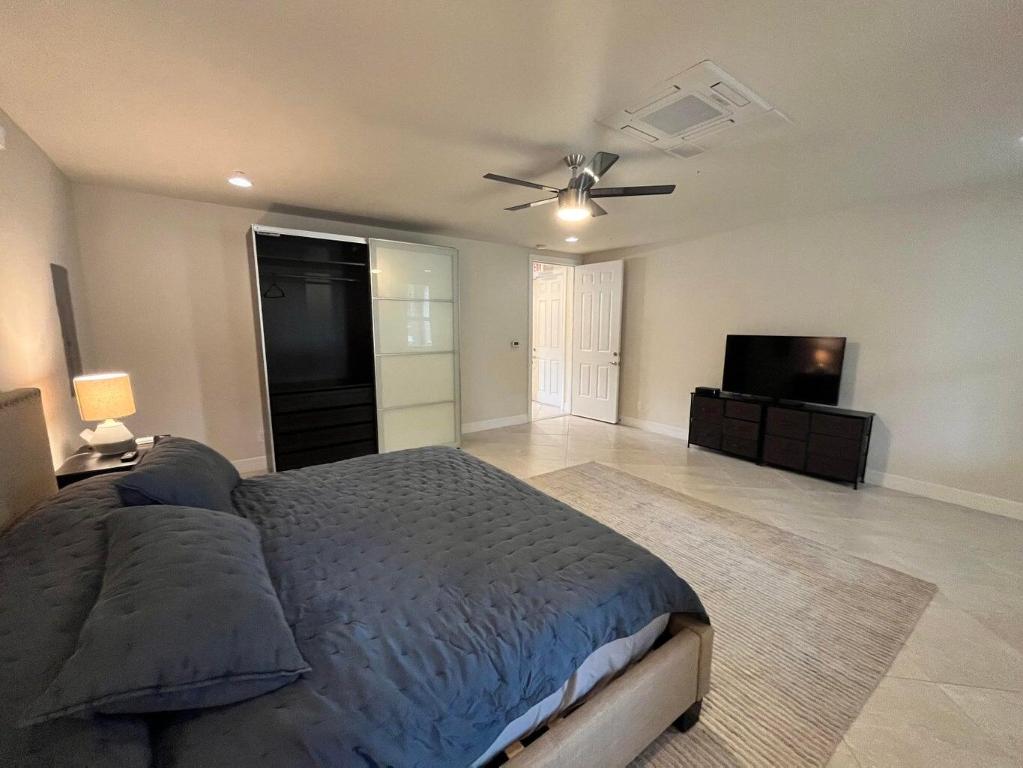 1080 S Community Drive