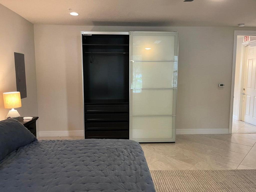 1080 S Community Drive