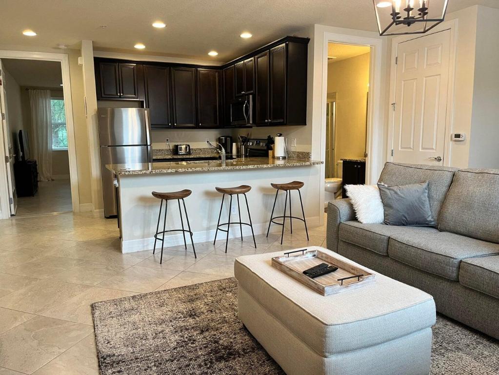 1080 S Community Drive