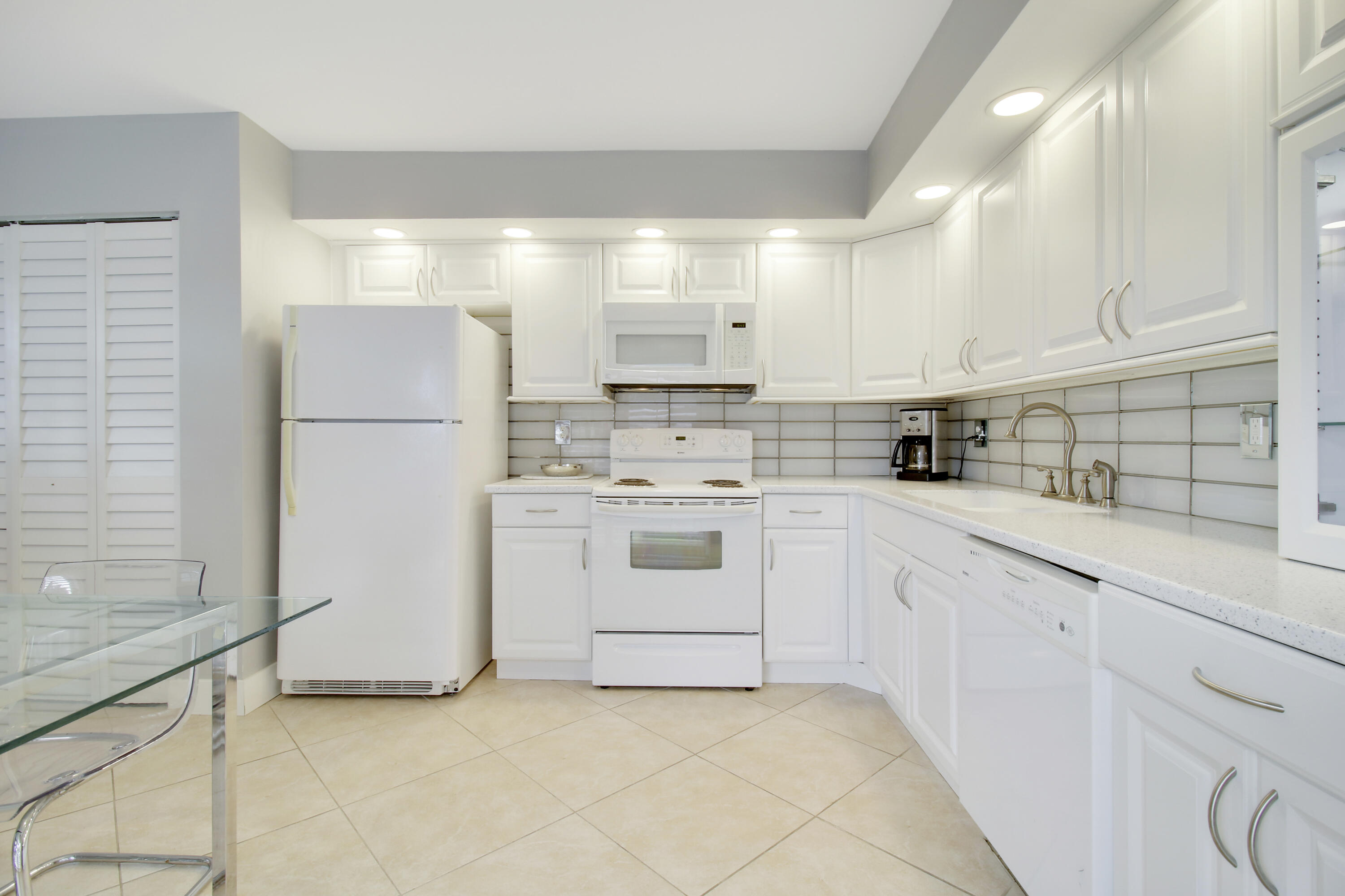 377 Prestwick Lane 2