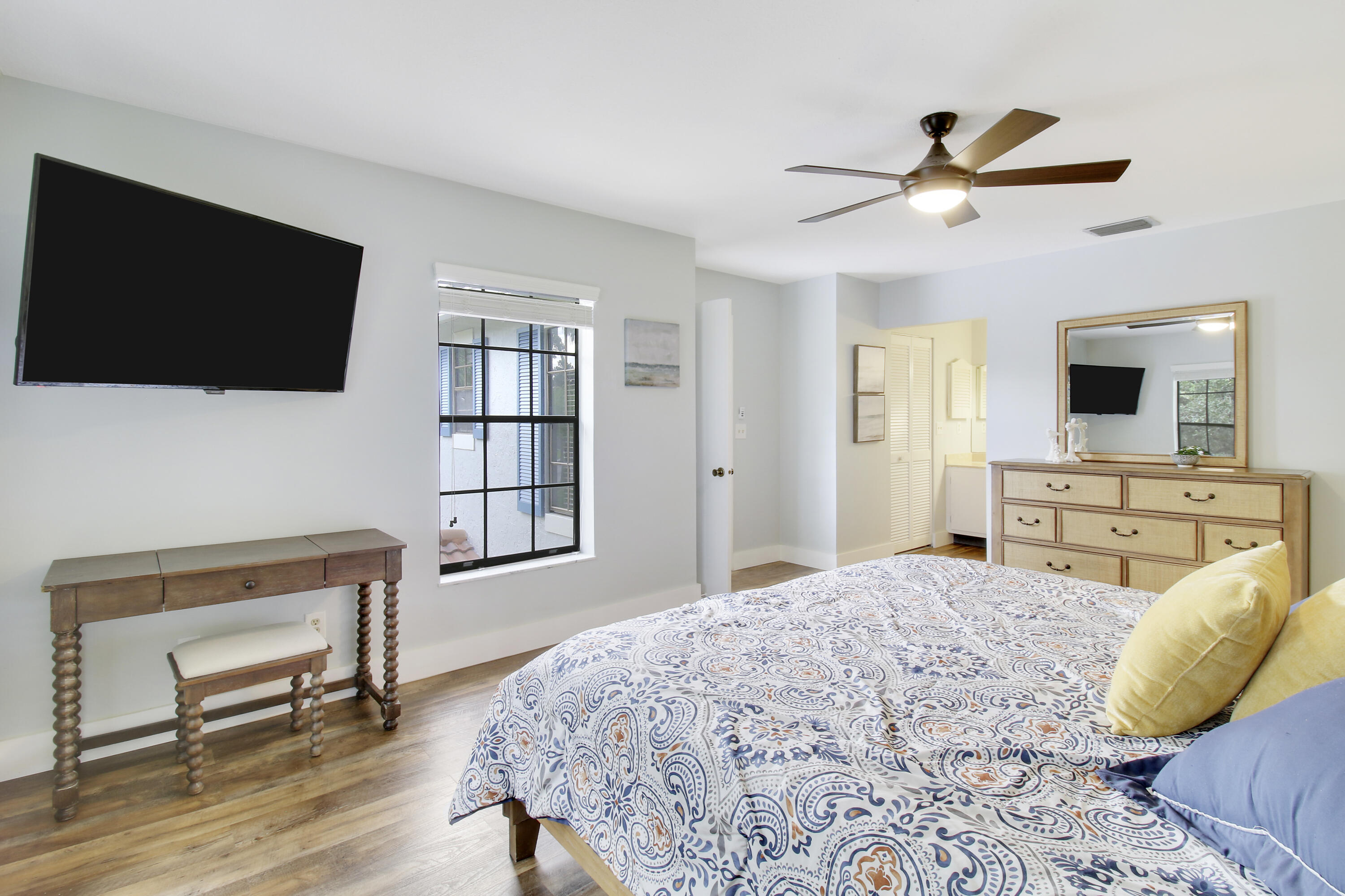 377 Prestwick Lane 2