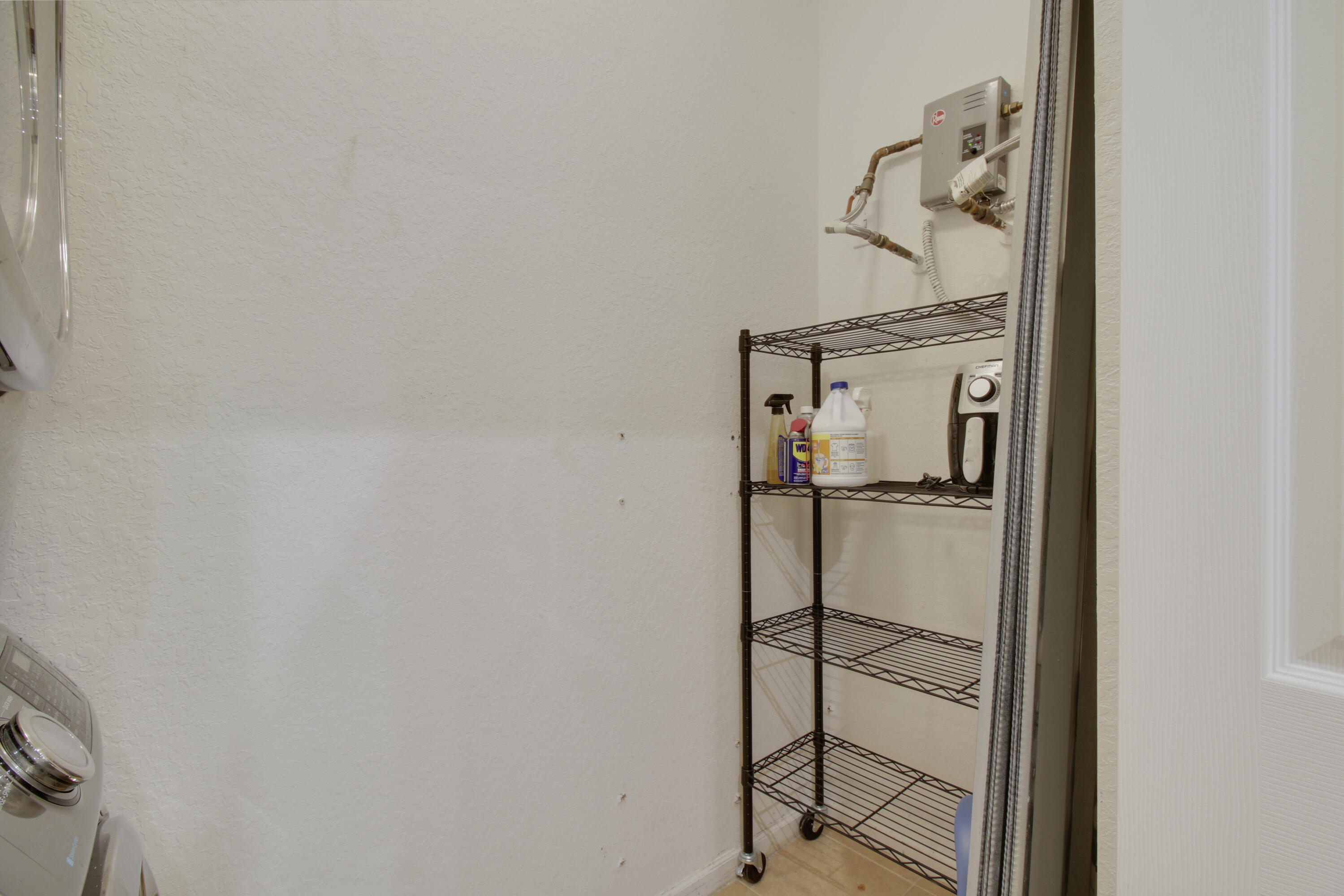 3561 Forest Hill Boulevard 68