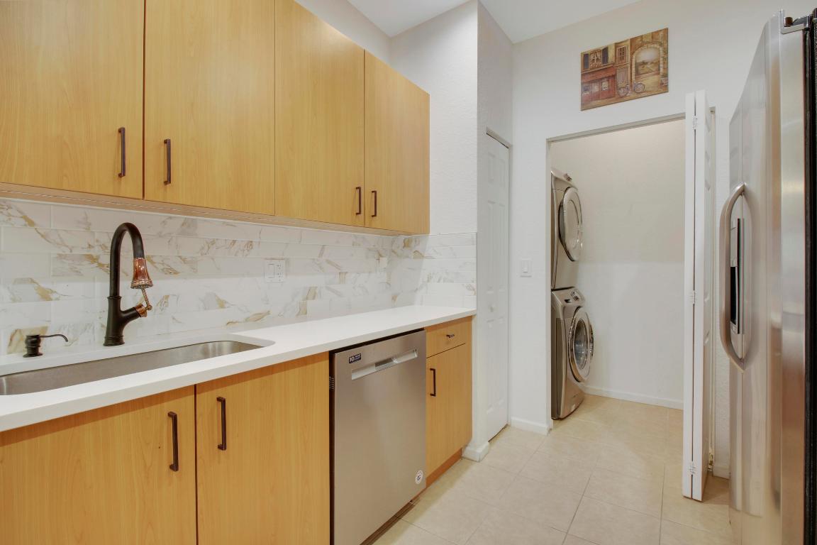 3561 Forest Hill Boulevard 68