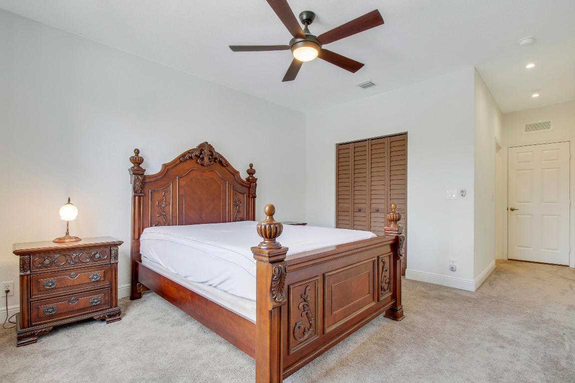 3561 Forest Hill Boulevard 68