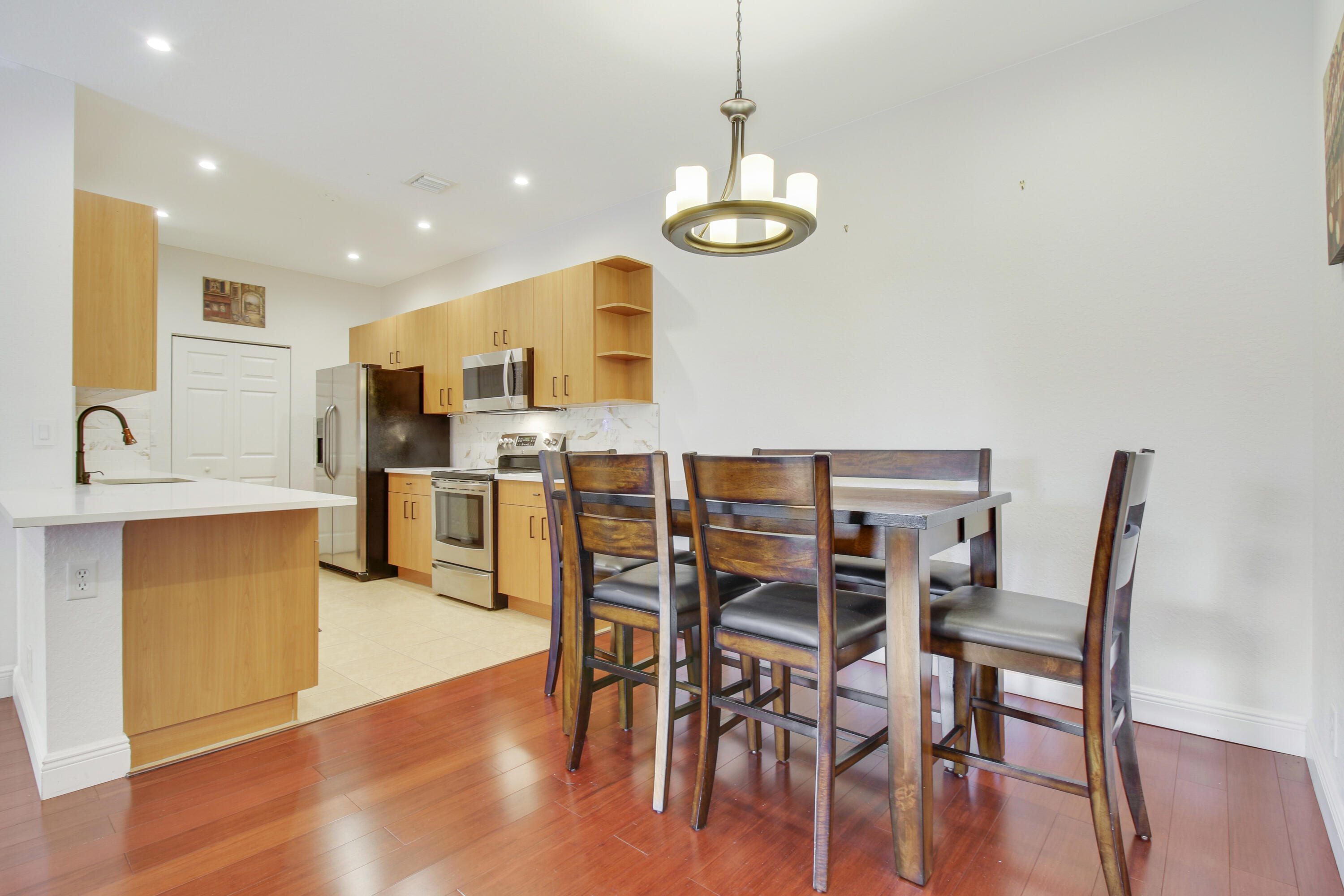 3561 Forest Hill Boulevard 68